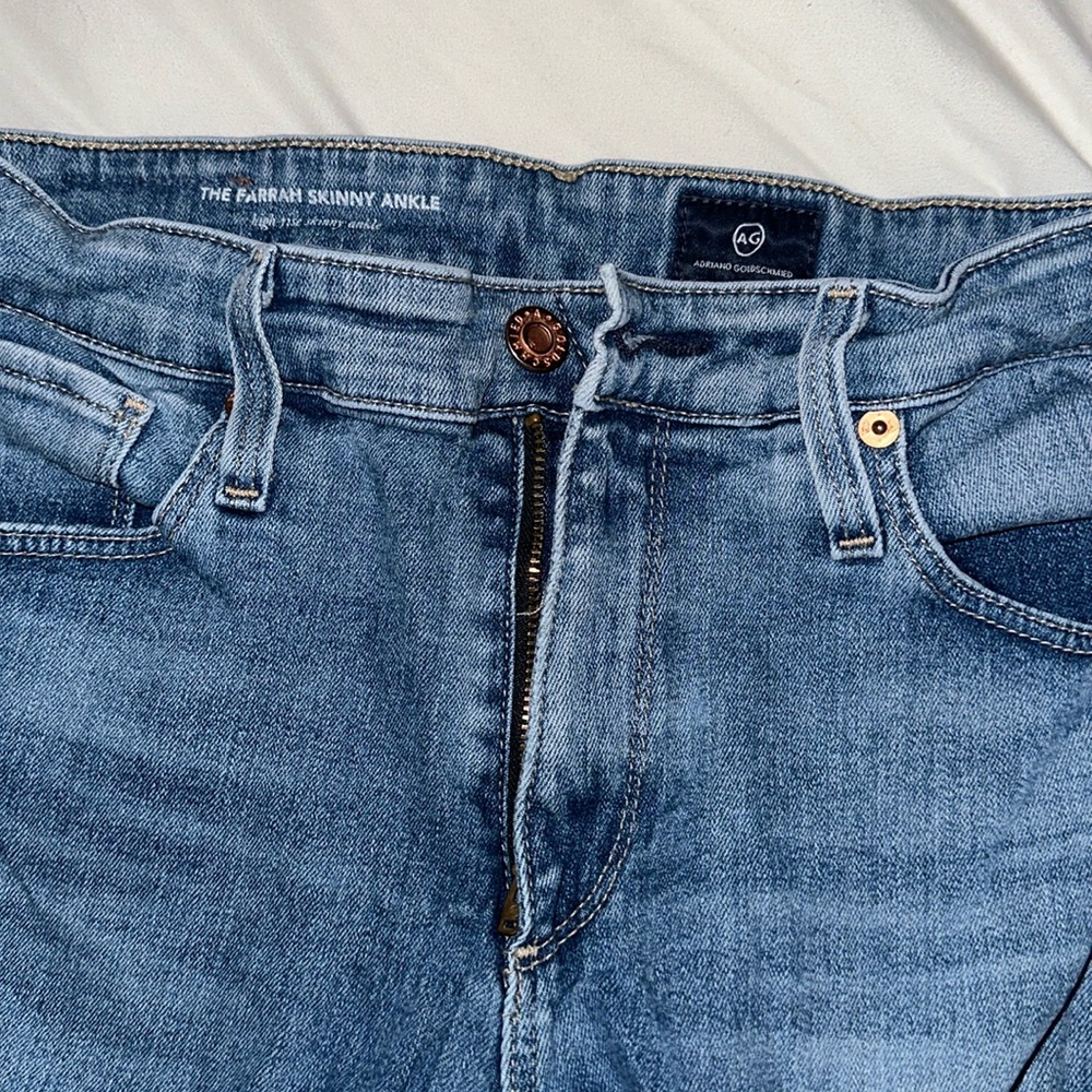 AG The Farrah SkinnyAnkle Jean